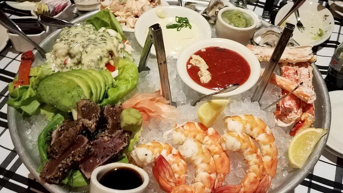 Gibsons Bar & Steakhouse by null