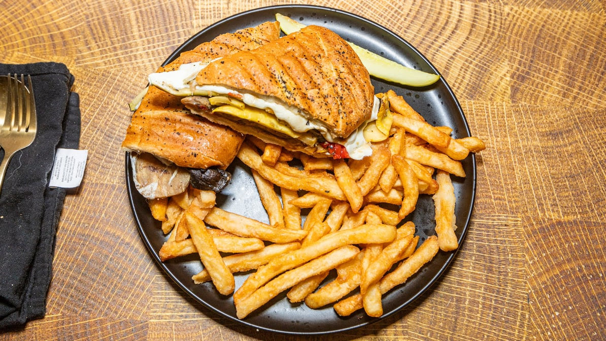 MJ's at Buttonwood Manor by null