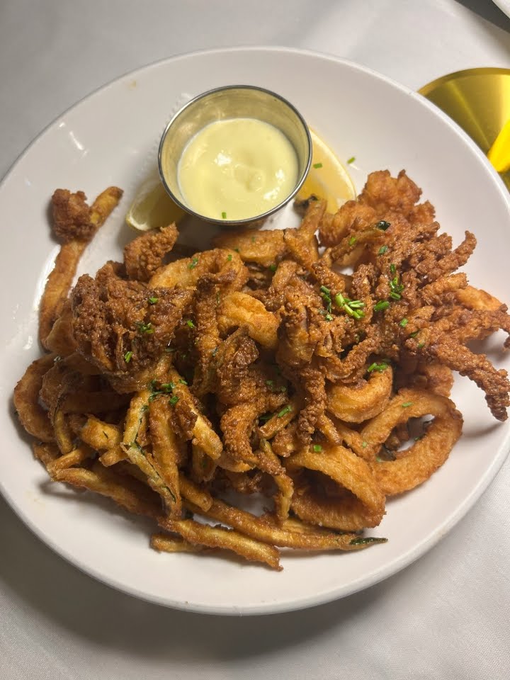 Magnolia’s Kitchen & Cocktails by null