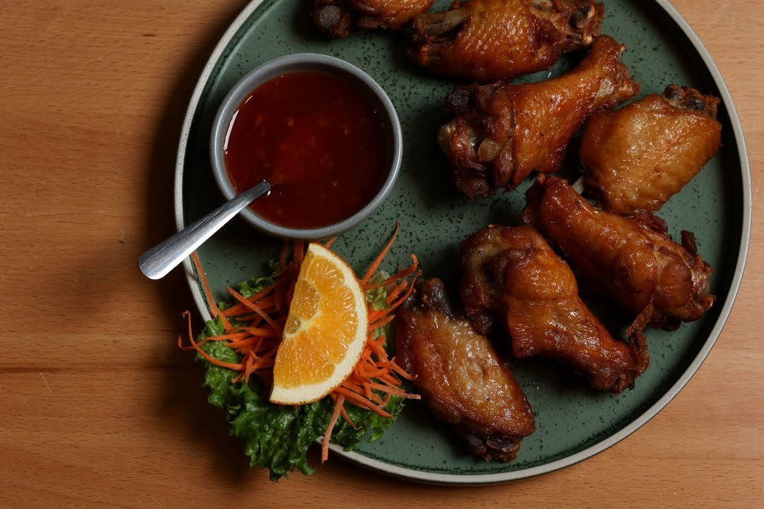 Kaosamai Thai Restaurant by null