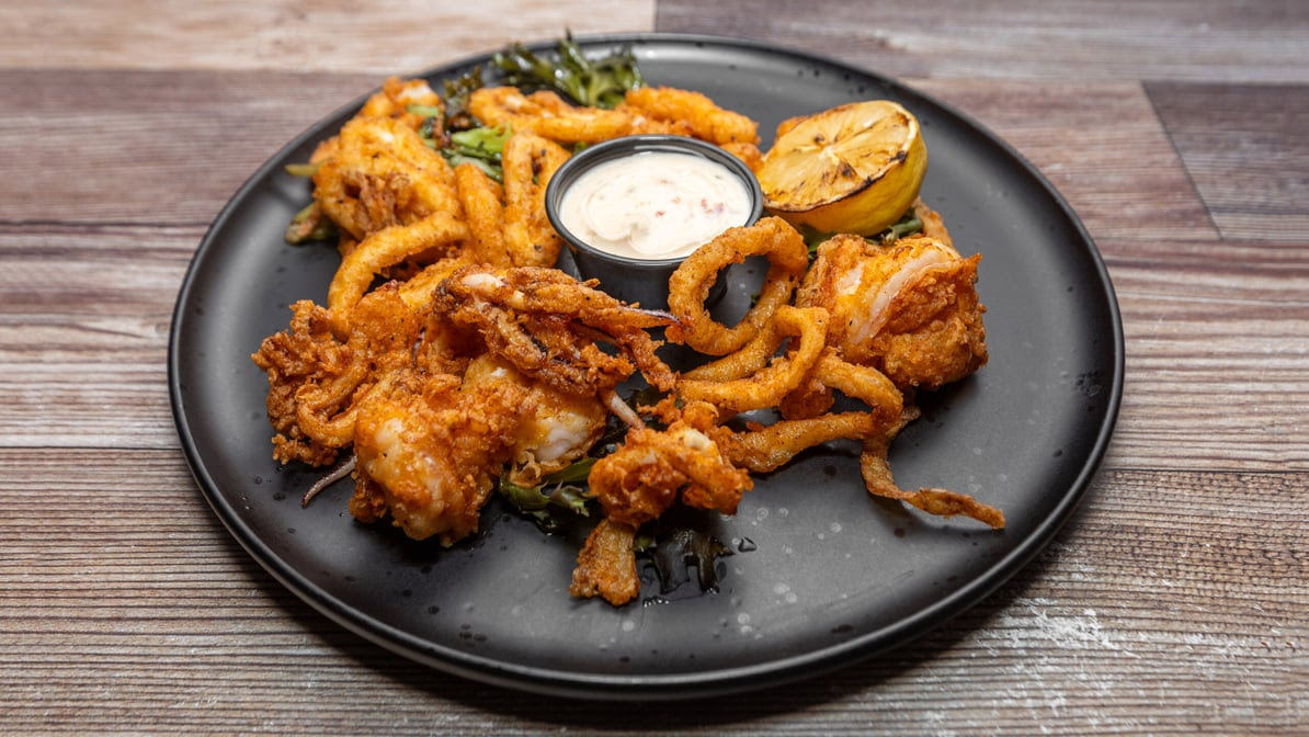 Local House Kitchen & Bar by null