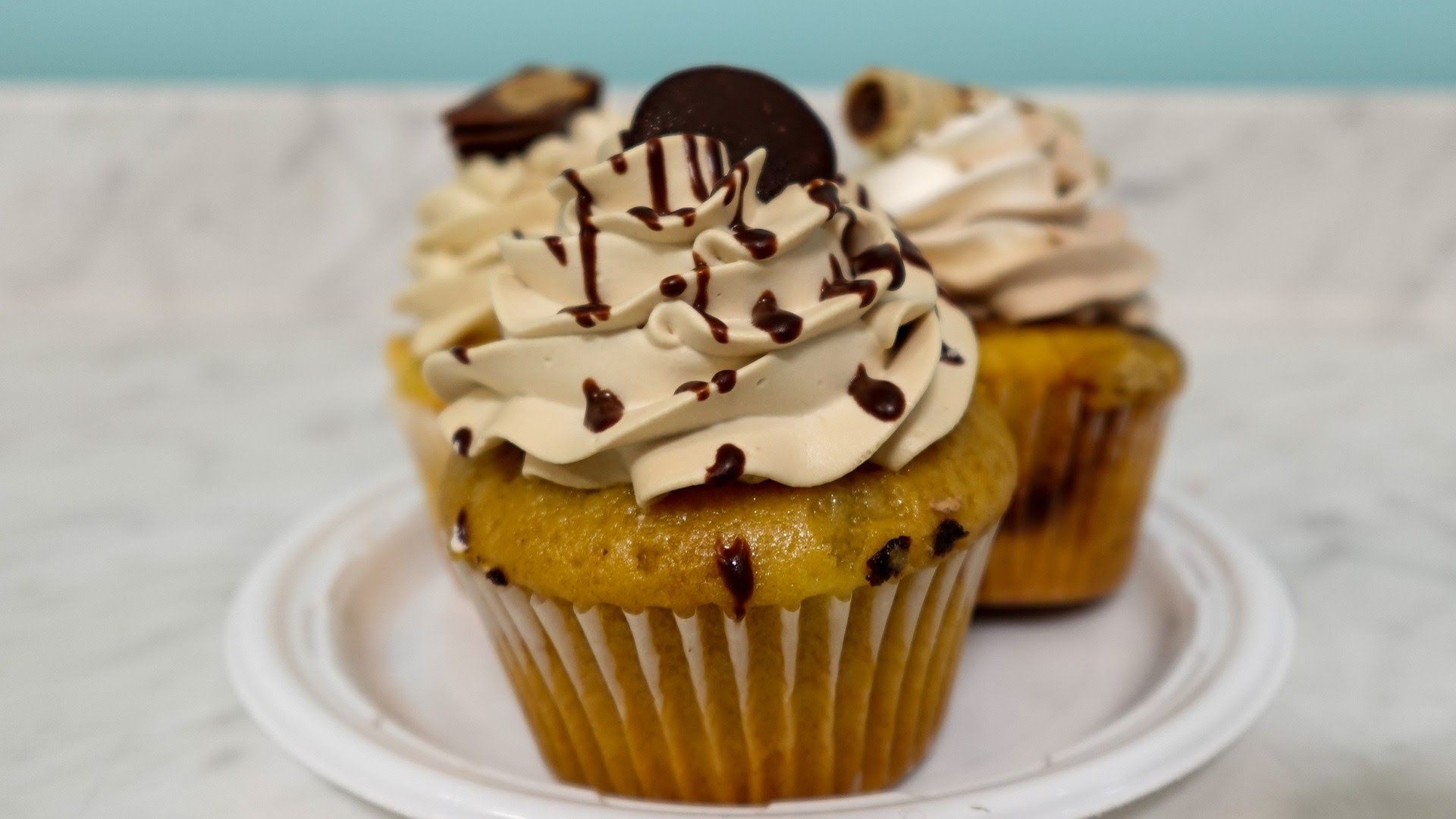 The Mayflower Bakery (La Flor De Mayo Bakery) by null