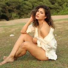 fat indian ass and tits|Instagram model Shilpa Sethi details botched butt lift