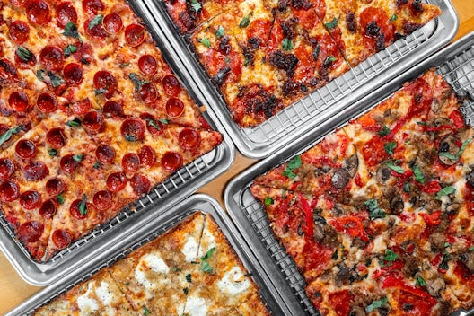 Zoli's Pizza by null