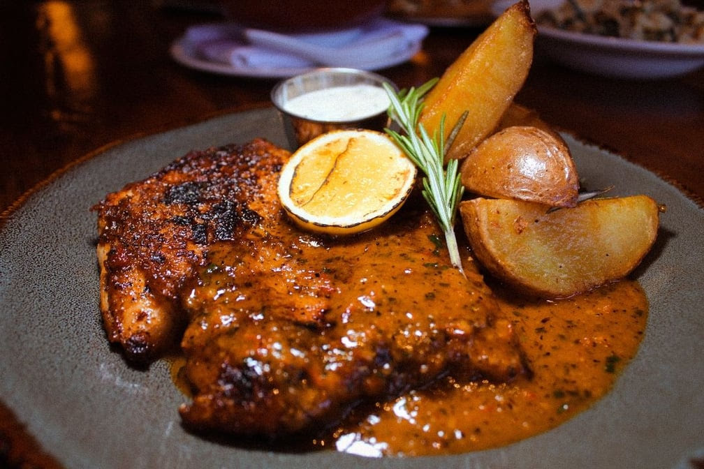 Monument Charlestown Restaurant & Tavern by null