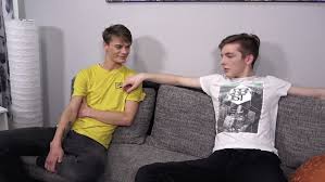Jovencitos gays cascándosela jpg x Sexo gay jovencitos