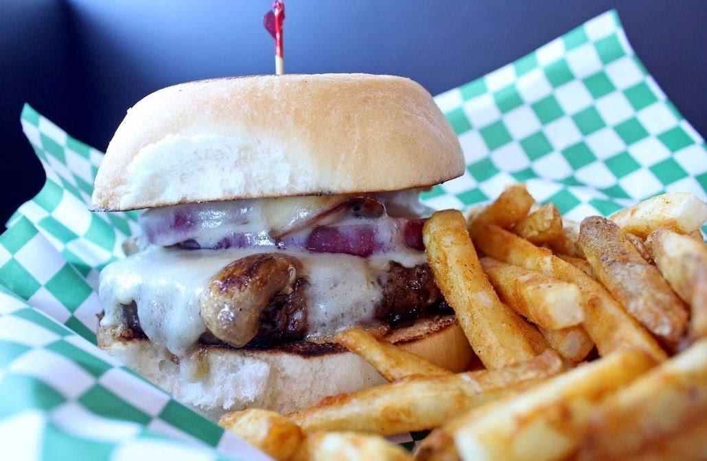 Mouton's Bistro & Bar by null