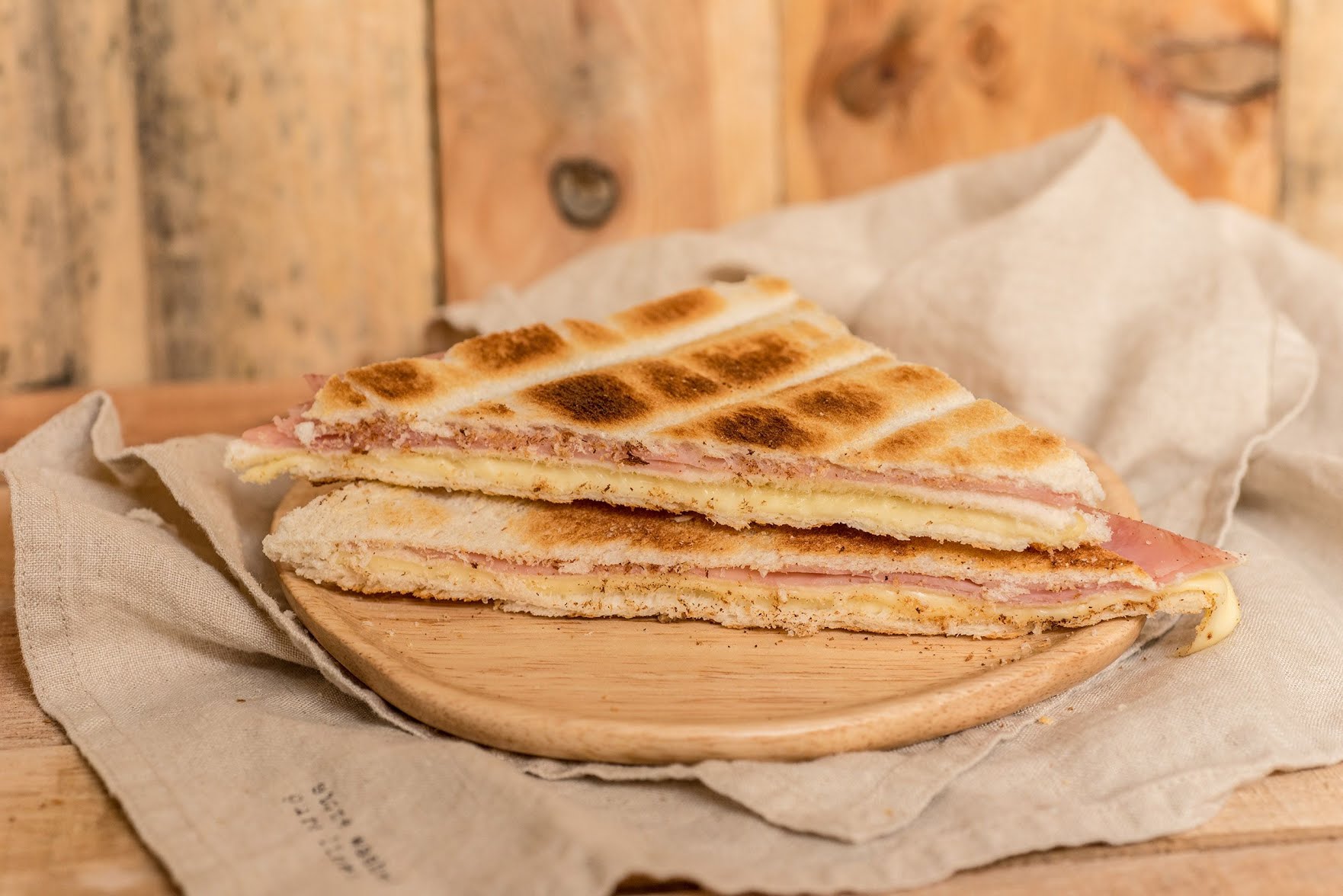 La Fonte D'Oro | Sucursal Córdoba (Mar del Plata) by null