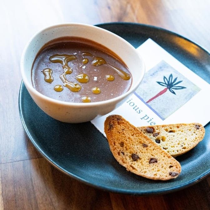 Serious Pie Totem Lake by null