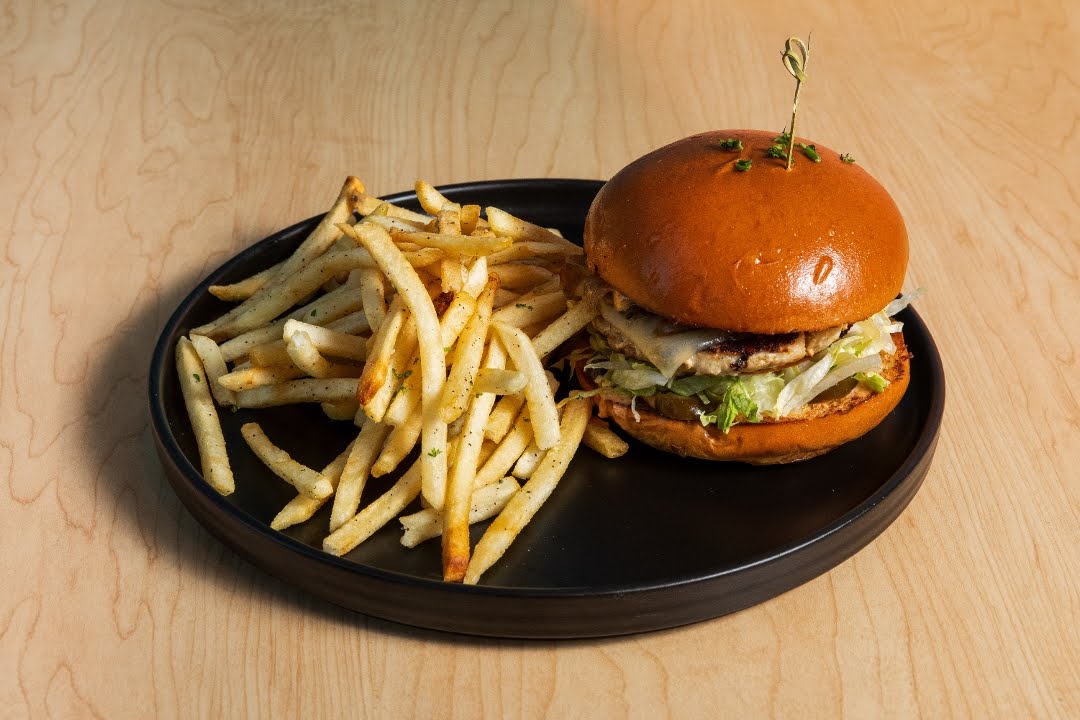 33 Taps Silver Lake by null