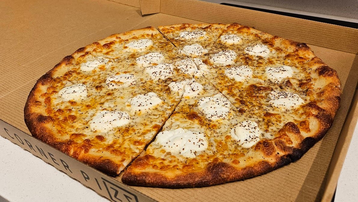 Corner Pizza by null