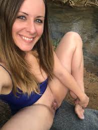 Sexy country girl is buck naked in public jpg x Sexy southern girls