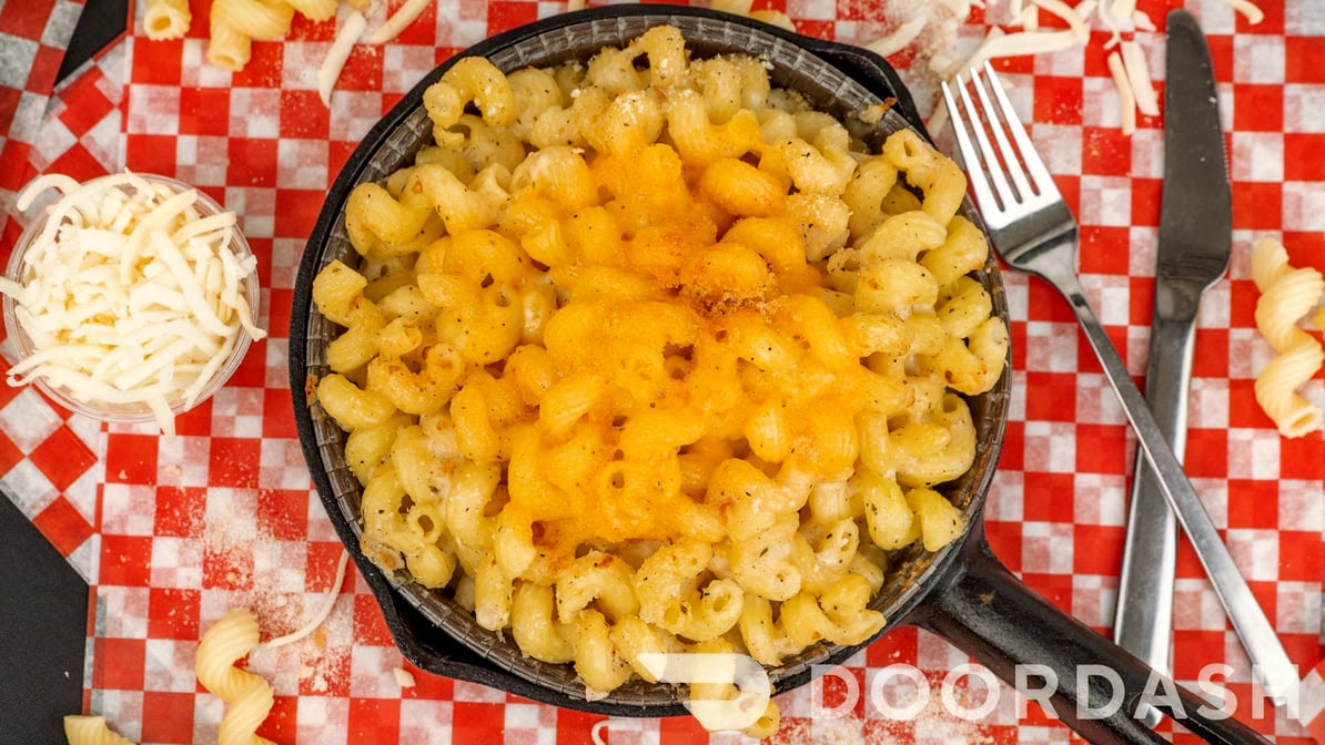 Bobbie Sue's Mac + Cheese by null