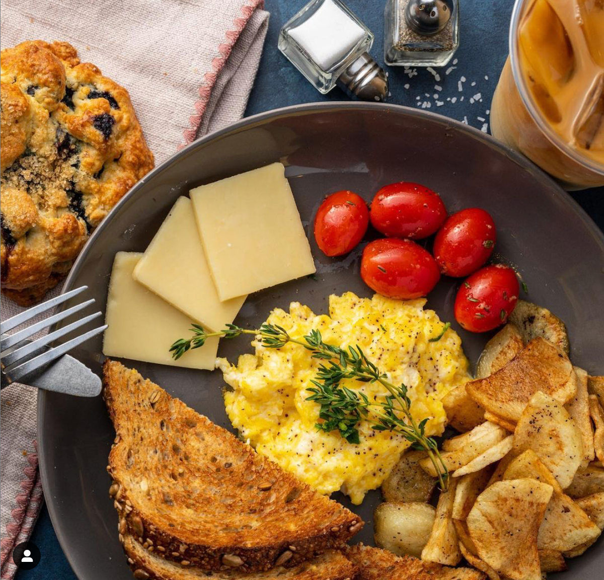 Jackie & Sons by null