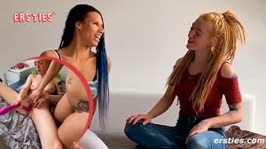 Nicki minaj waist slimming filter glitches in new music video png x Nicki minaj sexy