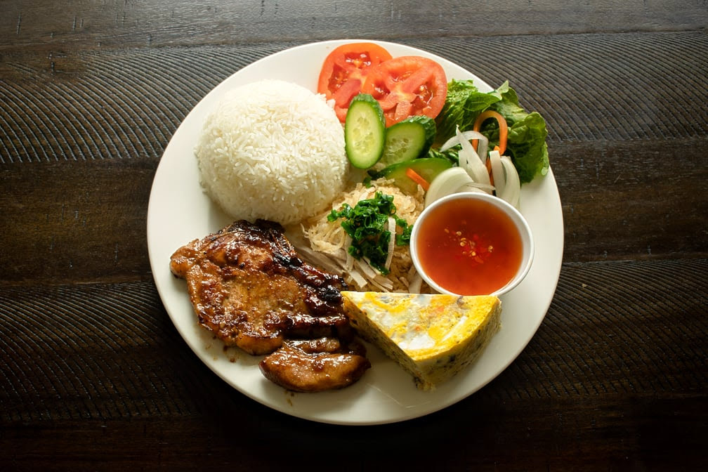 Bún Bò Huynh Dining by null