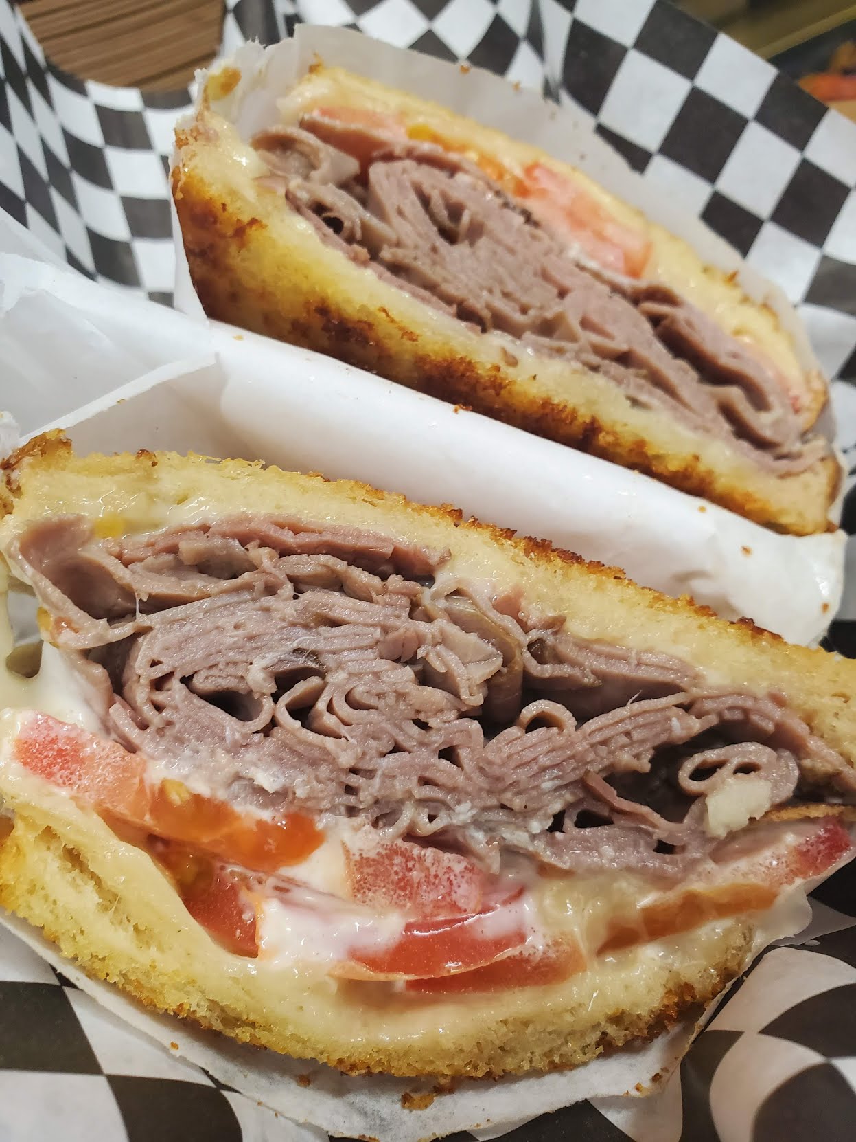 Dave's Chillin N Grillin by null