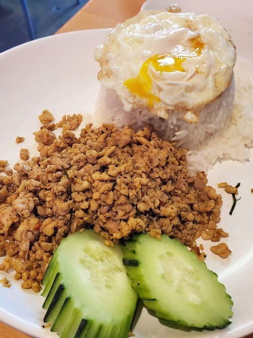 Luv2eat Thai Bistro by null