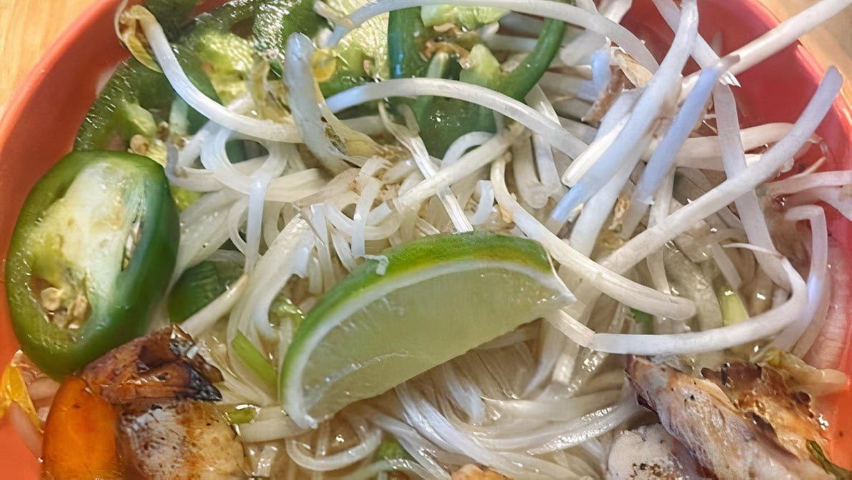 Pho Hoang Long by null