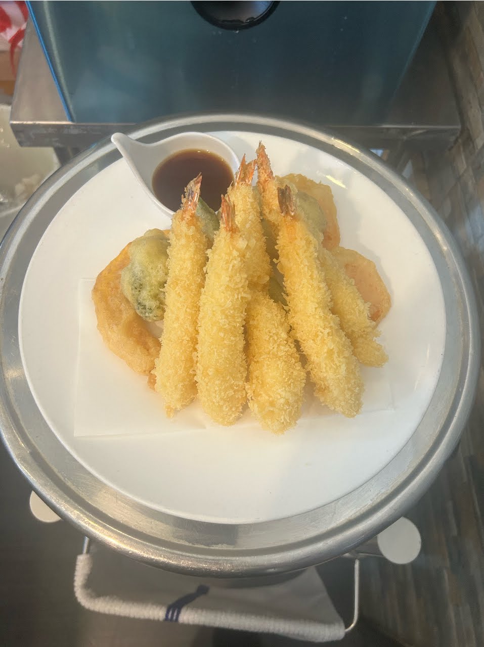 Hiromi sushi by null