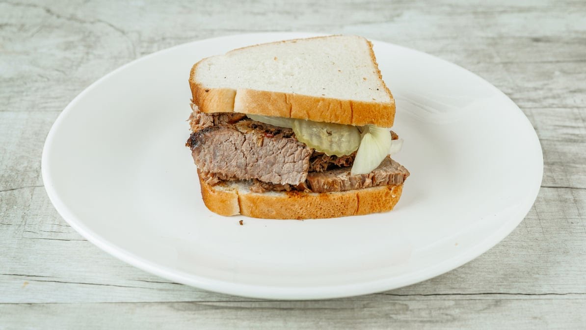 Leon's World Finest Bar-B-Que by null