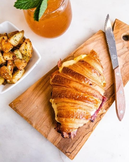 Renaud's Patisserie & Bistro by null