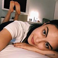Charli its weird yelling into a mic while boyfriend does a puzzle png x Camila mendes sexy