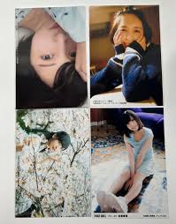 佐倉綾音 アイコラ|声優佐倉綾音さんの持ち歩き用ポーチの中身を紹介🤍 | TikTok