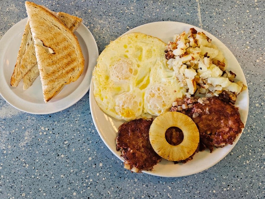 Rae's Restaurant by null