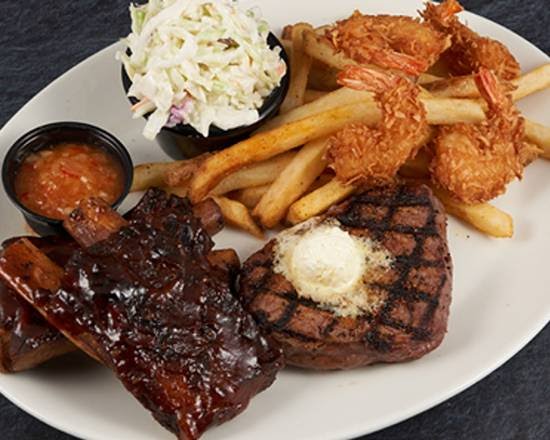 Rainforest Cafe by null