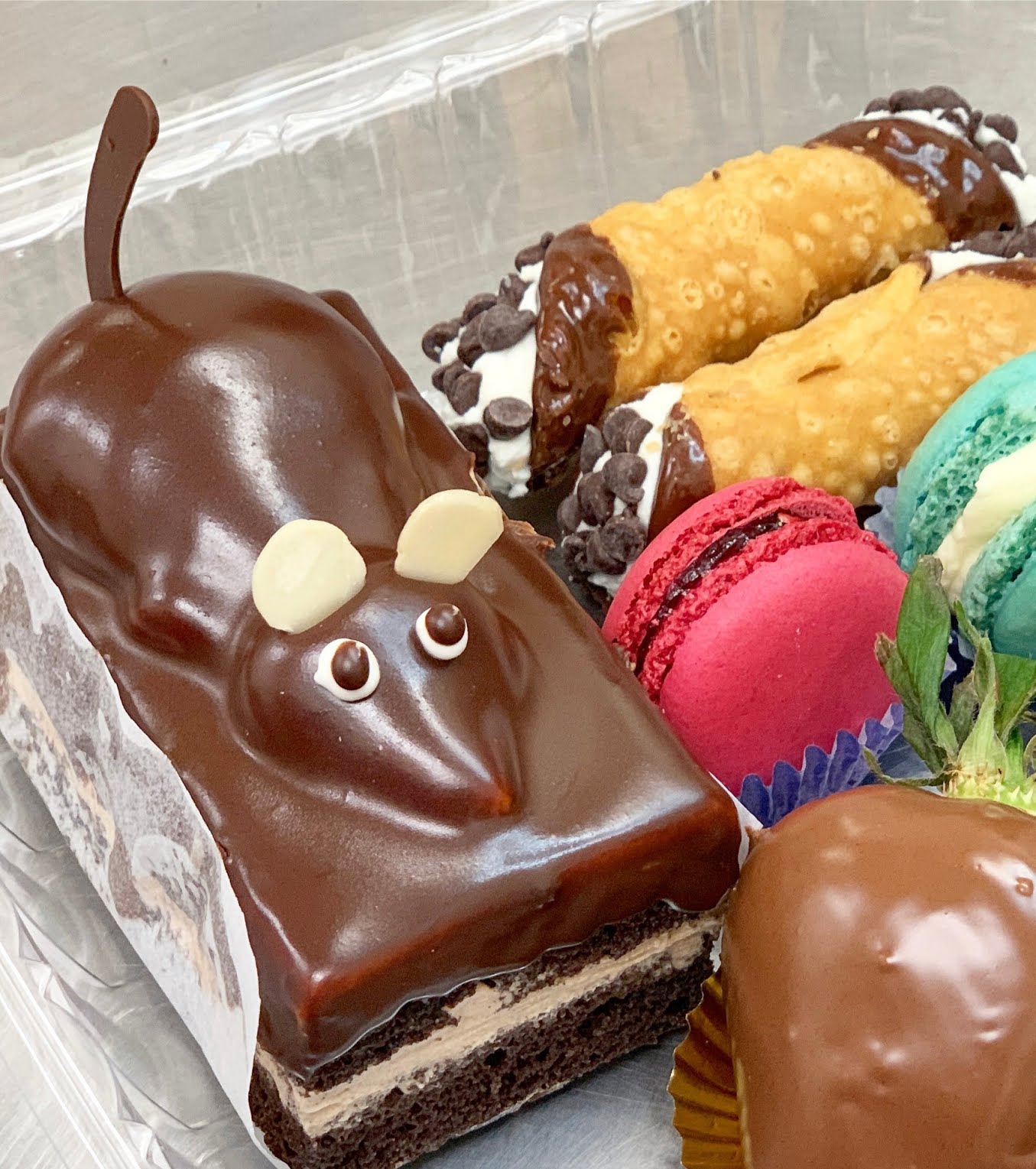 The Mayflower Bakery (La Flor De Mayo Bakery) by null