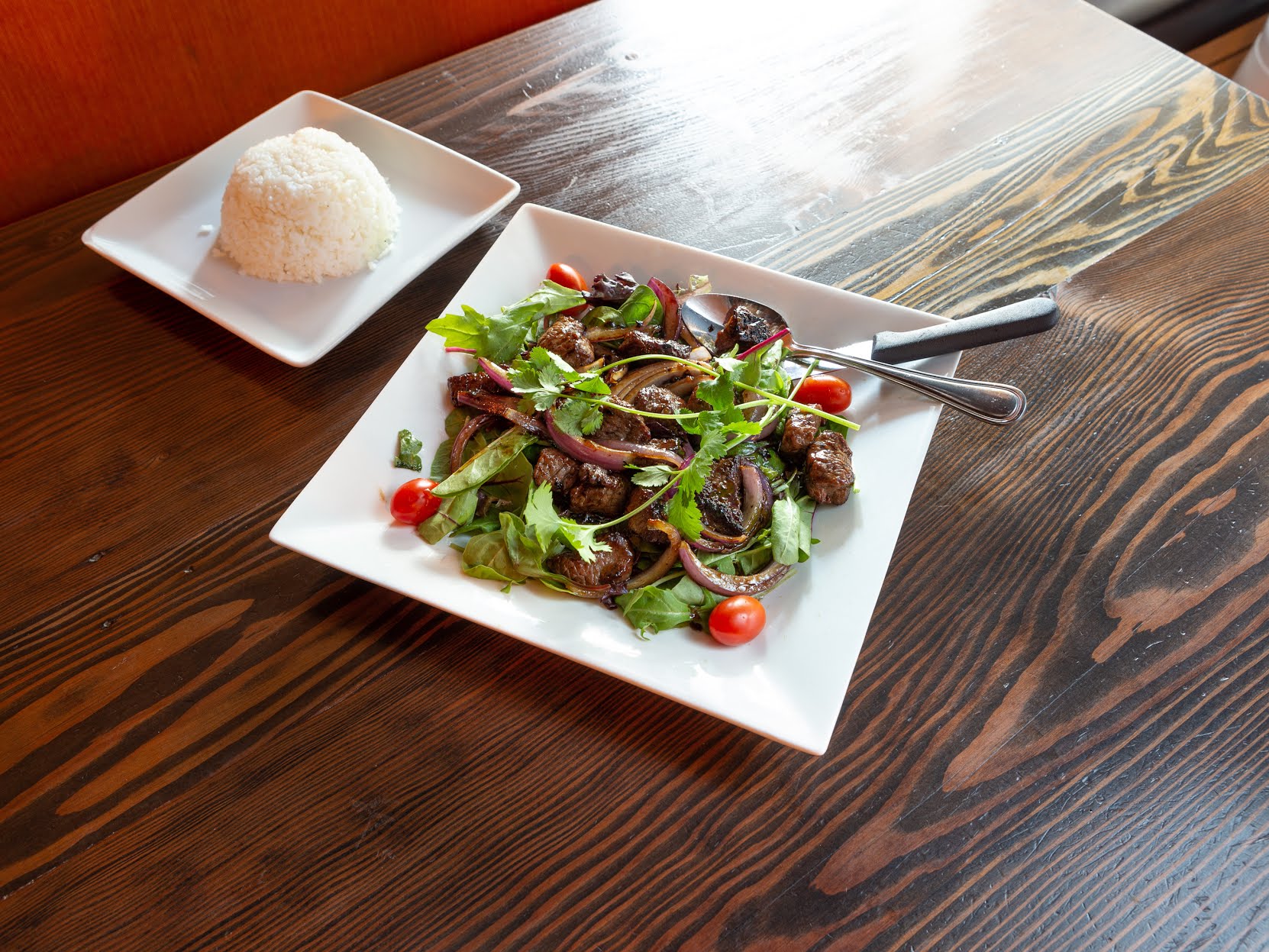 Lá Sen Vietnamese Grill by null