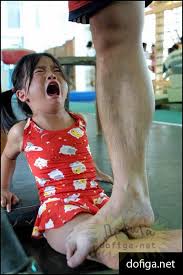 中国 幼女|幼女が路上で檻に入れられてる！？衝撃写真の真相は…―中国