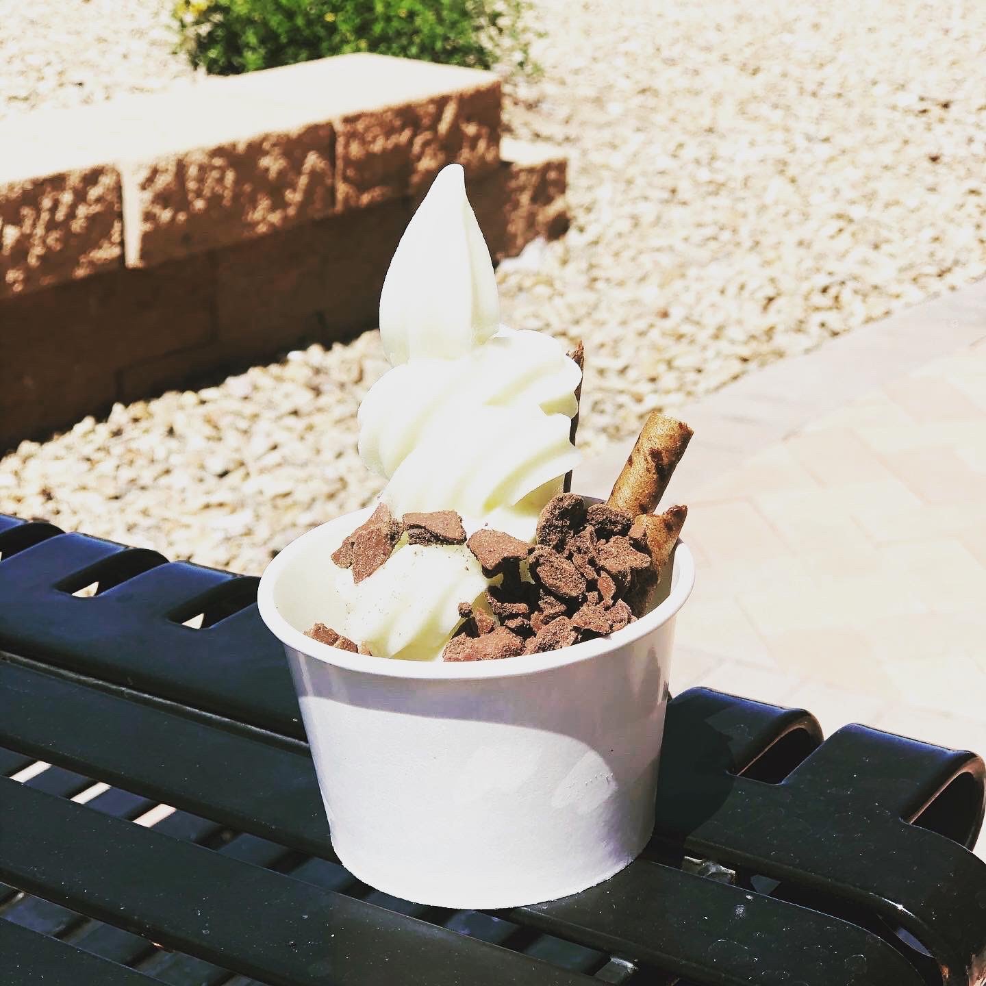 Island Frozen Yogurt Bar by null