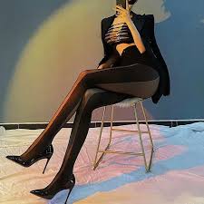 Women in nylons jpg x Women in nylons