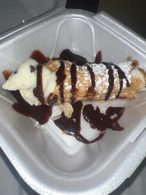 Luca's Pizzeria by null