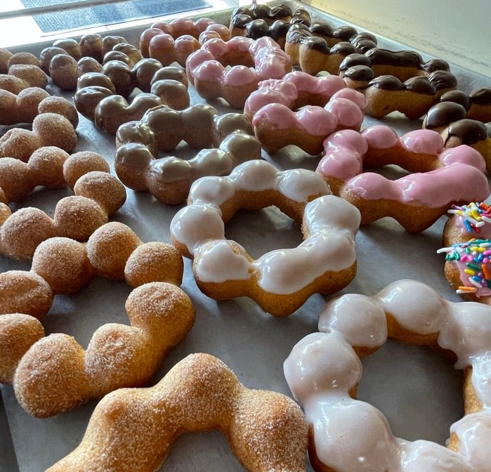 Dona Queen Donuts & Deli by null