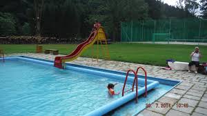 rajce.idnes. koupani 54|Město Cheb - 🏊 NOVOROČNÍ KOUPÁNÍ V neděli se u hráze přehrady Skalka konal  už 9. ročník Novoročního koupání. Foto: Jarda Mühlberger 📷 Kompletní  fotogalerii najdete na: https://jarmu.rajce.idnes.cz/Novorocni_koupanicko_2023/  | Facebook