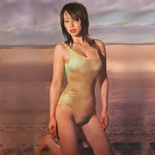 井上和香　水着|切り抜き】井上和香『WAKA IN COLORS』#水着あり 8ページ レア品の落札情報詳細 - Yahoo!オークション落札価格検索 オークフリー