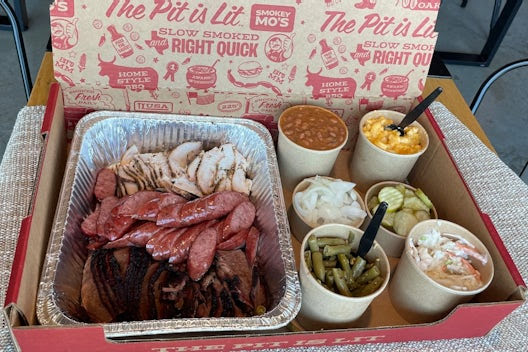 Smokey Mo's BBQ by null