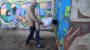 Plan exterieur nocturne pour barbu sexy jpg x Plan en exterieur
