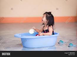 bath child girl|Beautiful Toddler Girl Taking Bath Bathtub Stock Photo 1559593826 |  Shutterstock