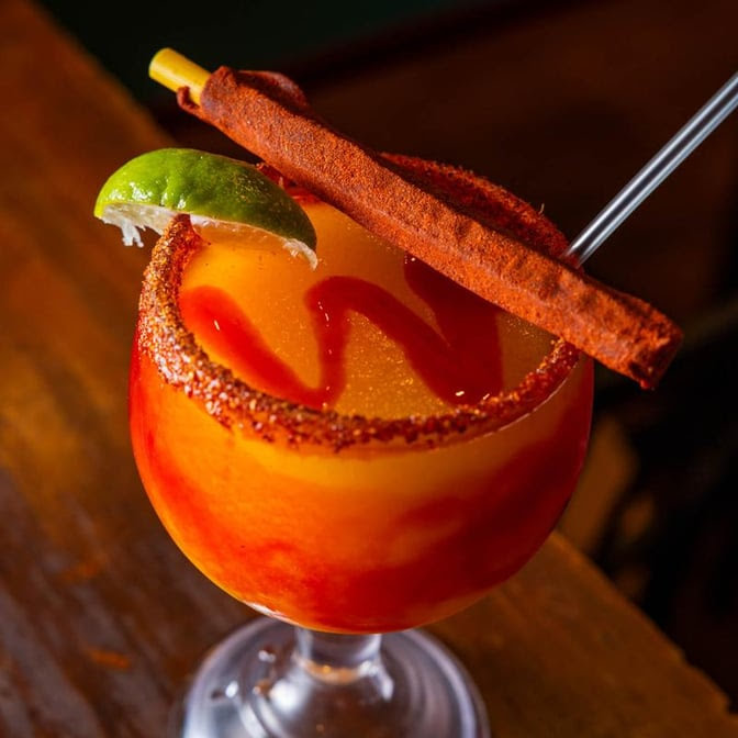 Wings 'N More by null