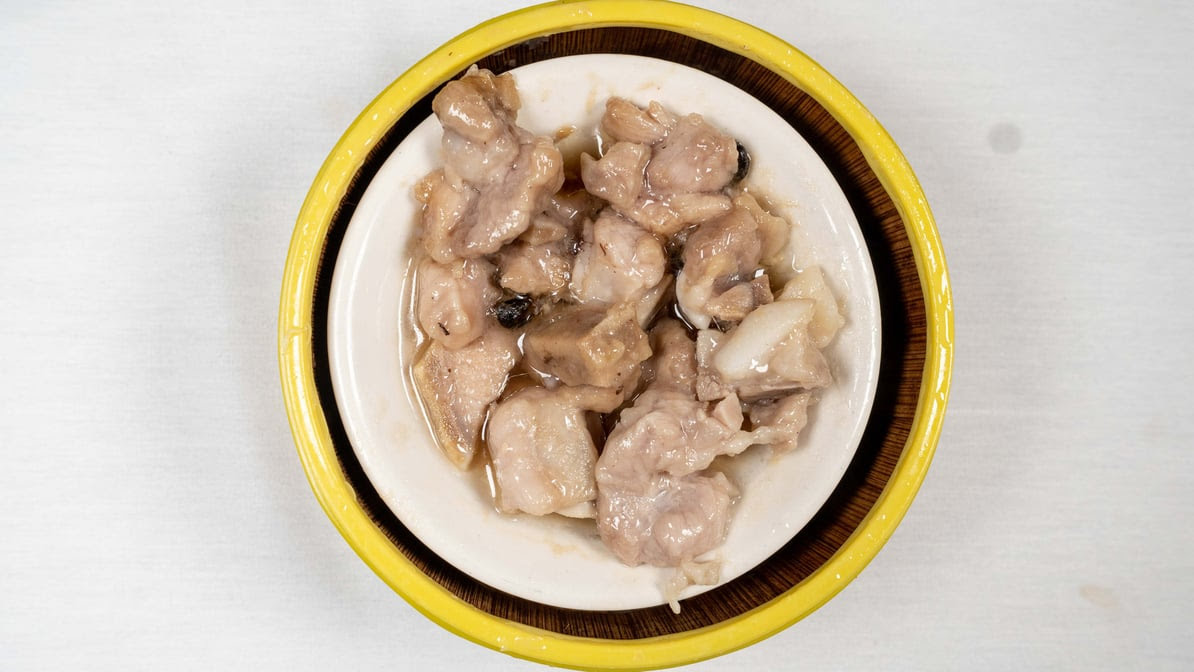 Li Wah by null