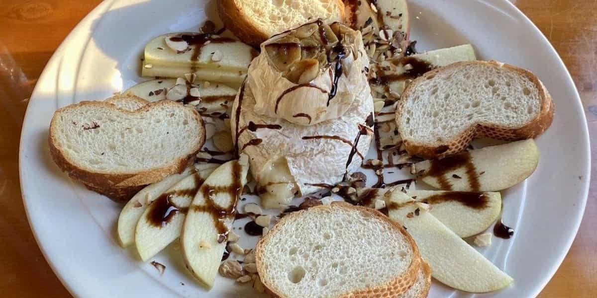 Rosie McCann's Irish Pub & Restaurant by null