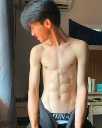 เปลือย　นักเรียน|ครู-นักเรียนไม่พอใจศิษย์เก่าสาวสวมชุดนร.หญิงเปลือยอก