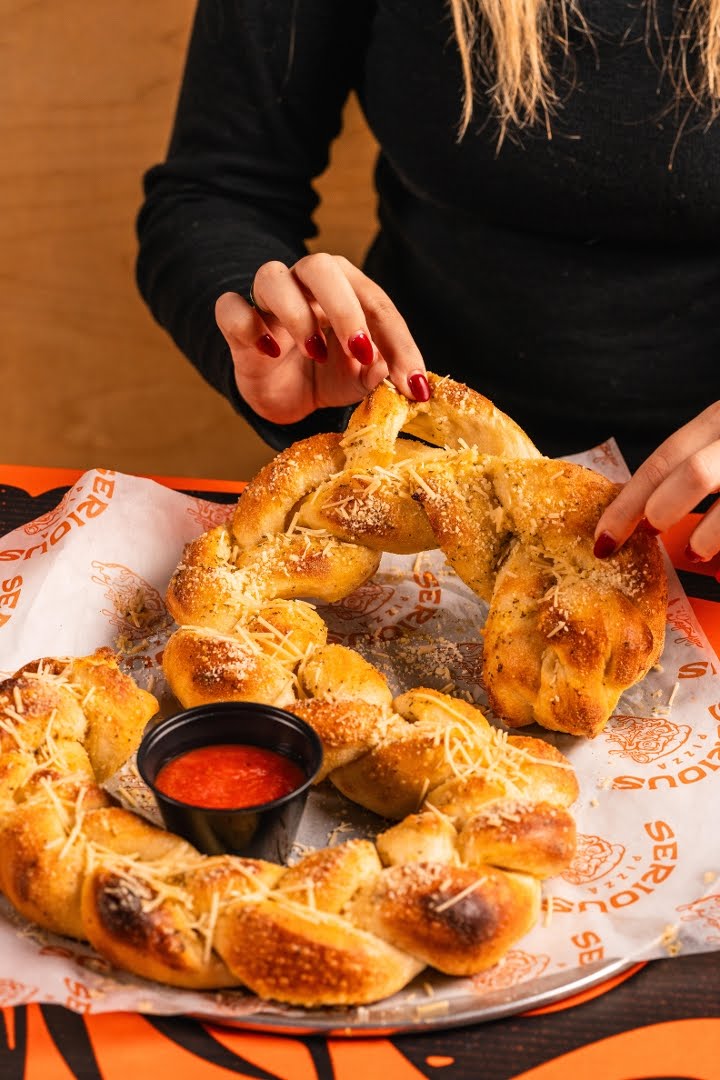 Serious Pizza by null