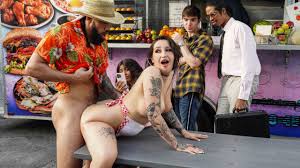 When the food truck is a rockin alex blake jpg x Food truck