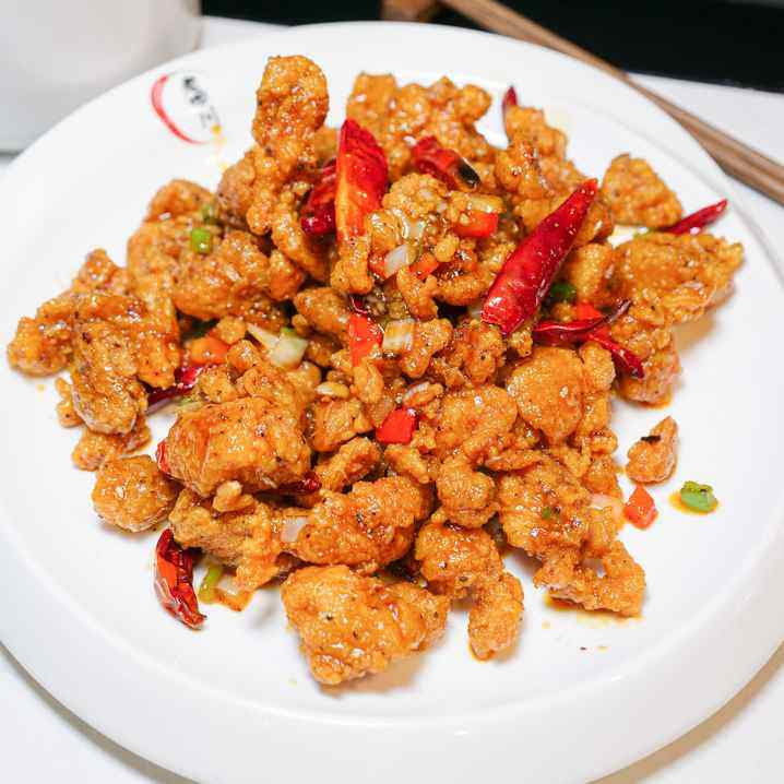 Lao Sze Chuan (Grant Park) by null