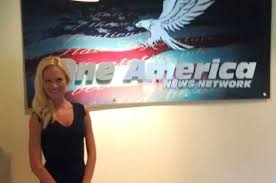 Tomi lahren profile e jpg x Tomi lahren